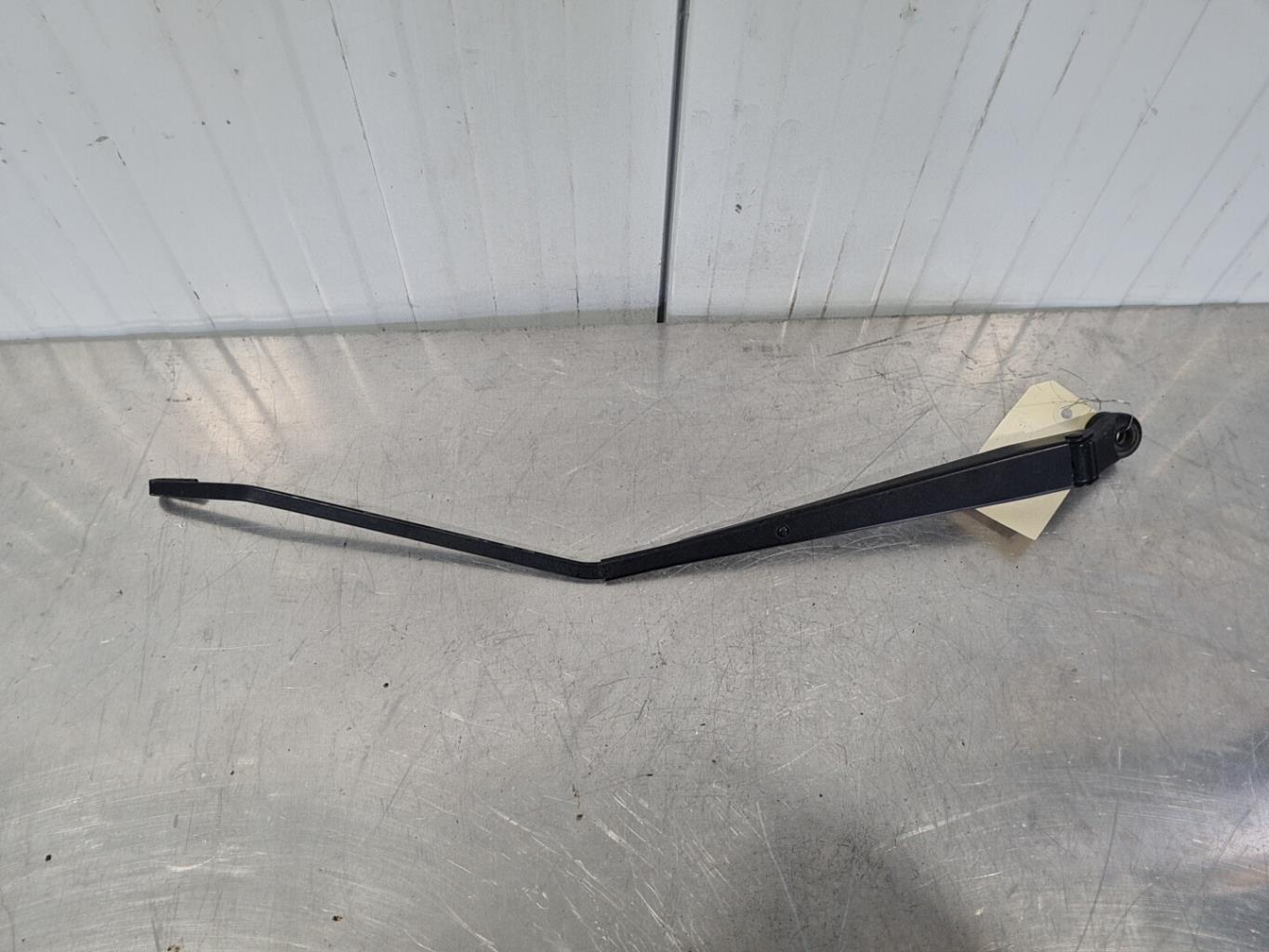 Braccio tergicristallo anteriore destro SUZUKI SWIFT 3 Gasolina - 1