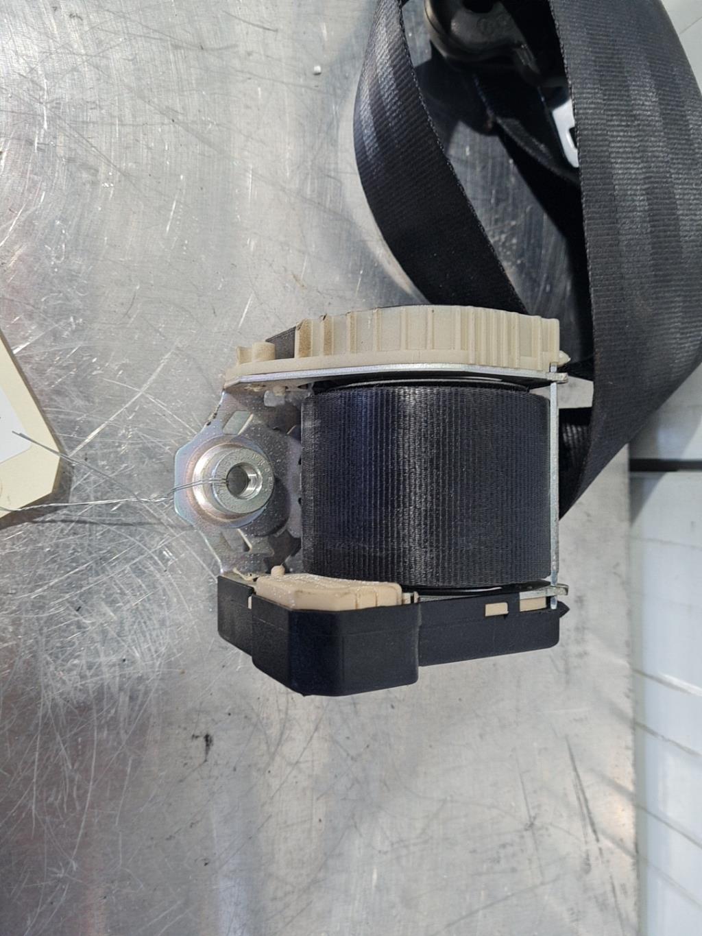 Ceinture avant droit FORD FOCUS 2 PHASE 2 Diesel - 1