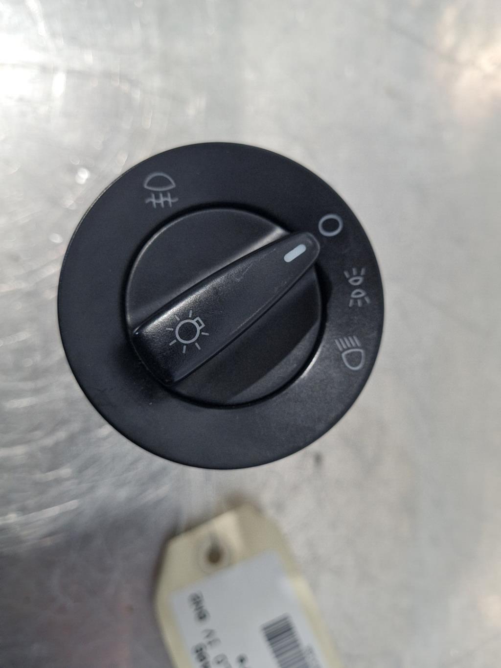 Commande de phare VOLKSWAGEN POLO 3 PHASE 2 Essence - 1