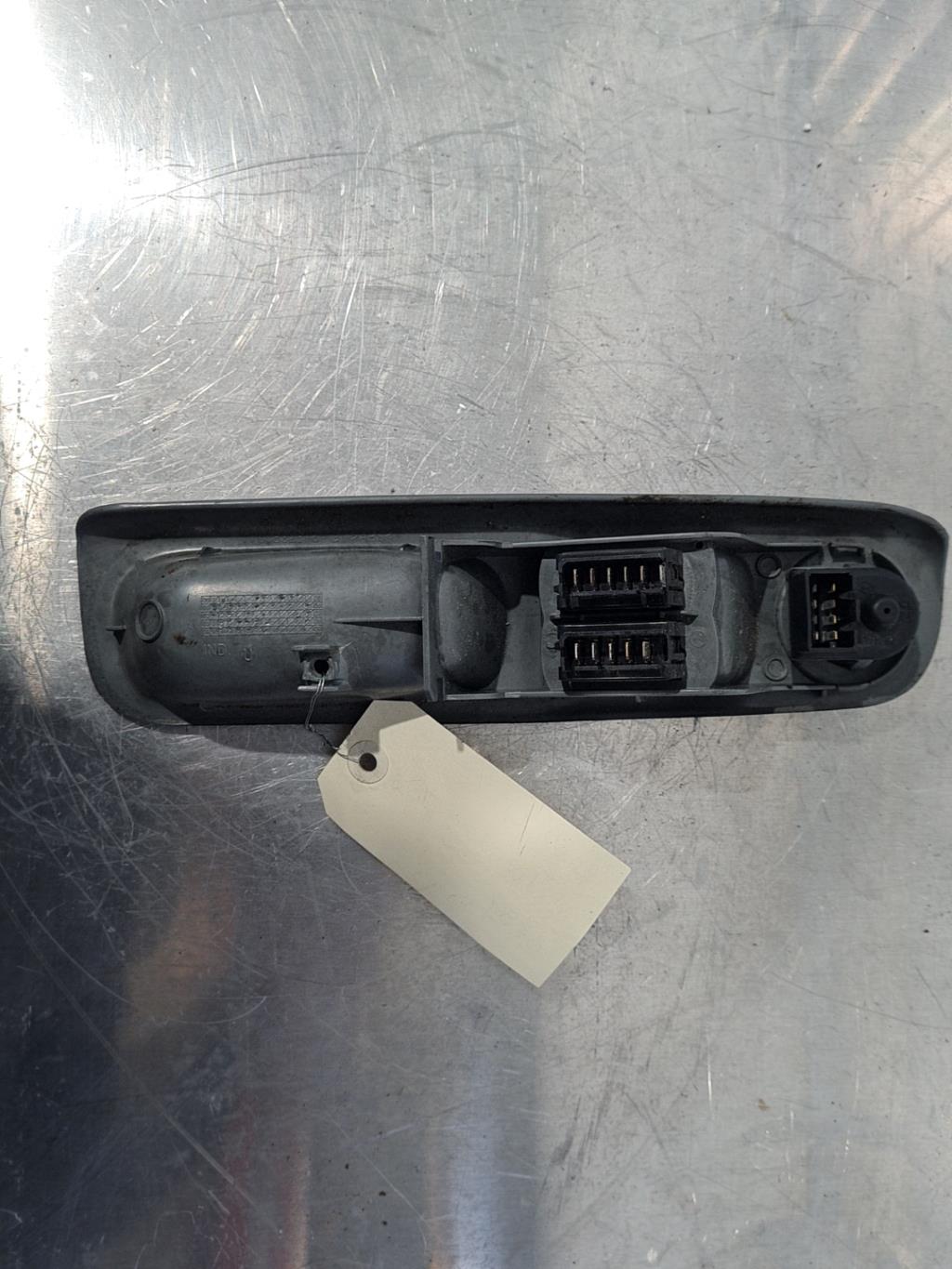 Interruptor de elevalunas RENAULT TWINGO 1 PHASE 3 Gasolina - 1