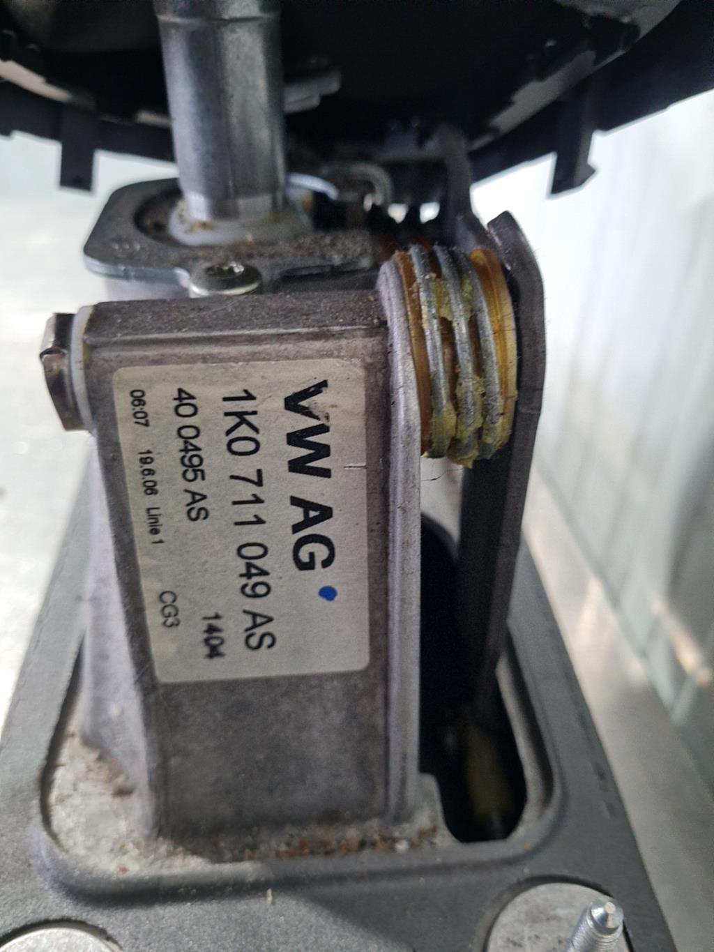 Levier de vitesses VOLKSWAGEN GOLF 5 Diesel - 1
