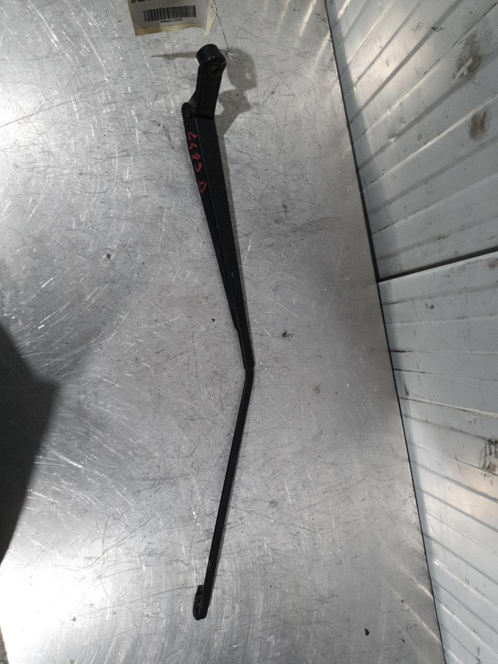 Braccio tergicristallo anteriore destro SUZUKI SWIFT 3 Gasolina - 1