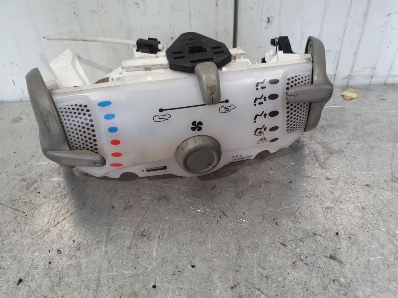 Commande chauffage TOYOTA AYGO 1 PHASE 2 Essence - 1