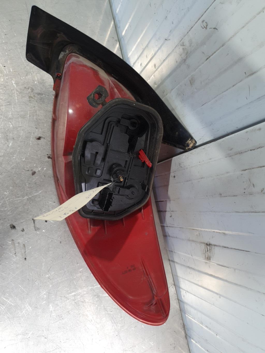 Fanale posteriore principale sinistro (luci) PEUGEOT 106 PHASE 1 Gasolina - 1