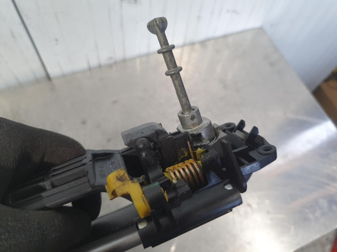 Maniglia portiera anteriore sinistra SUZUKI SWIFT 3 Gasolina - 1