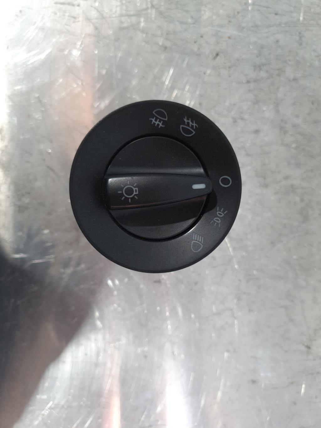 Commande de phare SKODA FABIA 2 PHASE 1 BREAK Diesel - 1