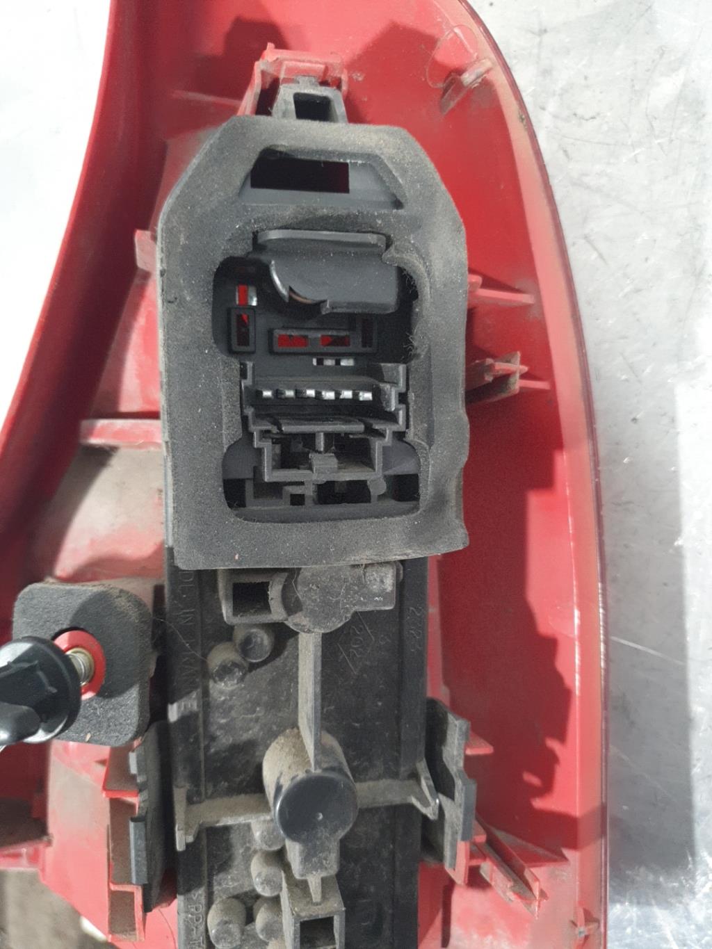 Fanale posteriore principale sinistro (luci) RENAULT CLIO 2 PHASE 1 Diésel - 1