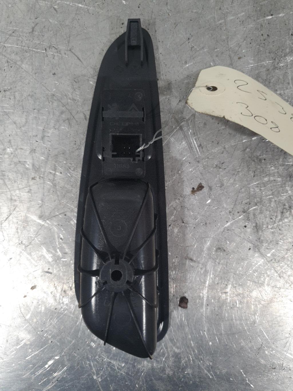 Interruttore lavacristalli posteriore sinistro PEUGEOT 308 1 PHASE 1 Diésel - 1