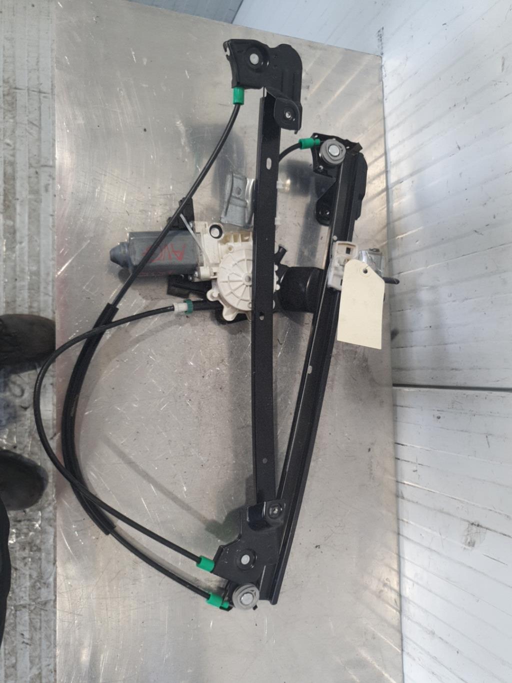 Alzacristalli elettrico anteriore sinistro LAND ROVER FREELANDER 1 PHASE 4 Diésel - 1