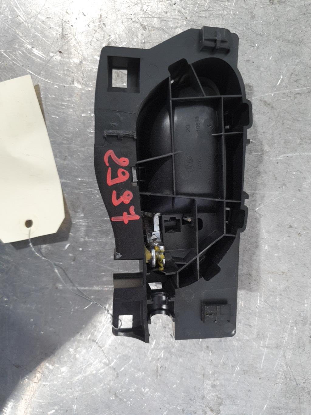 Maniglia interna anteriore sinistra PEUGEOT 308 1 SW PHASE 1 BREAK Diésel - 1