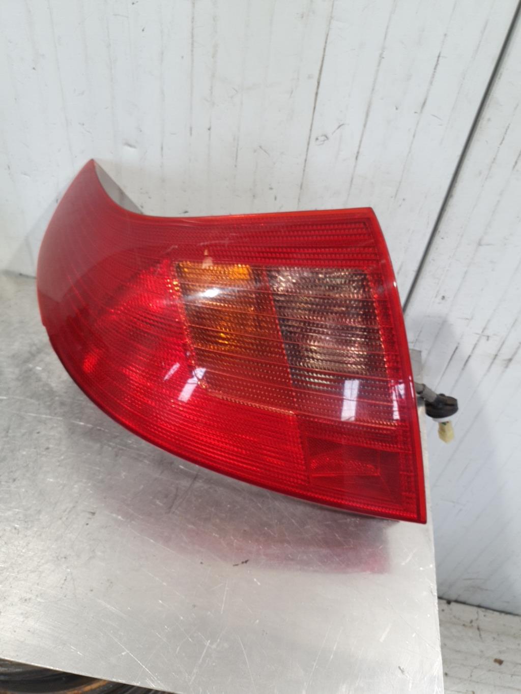 Fanale posteriore principale destro (luci) SUZUKI SWIFT 3 Gasolina - 1