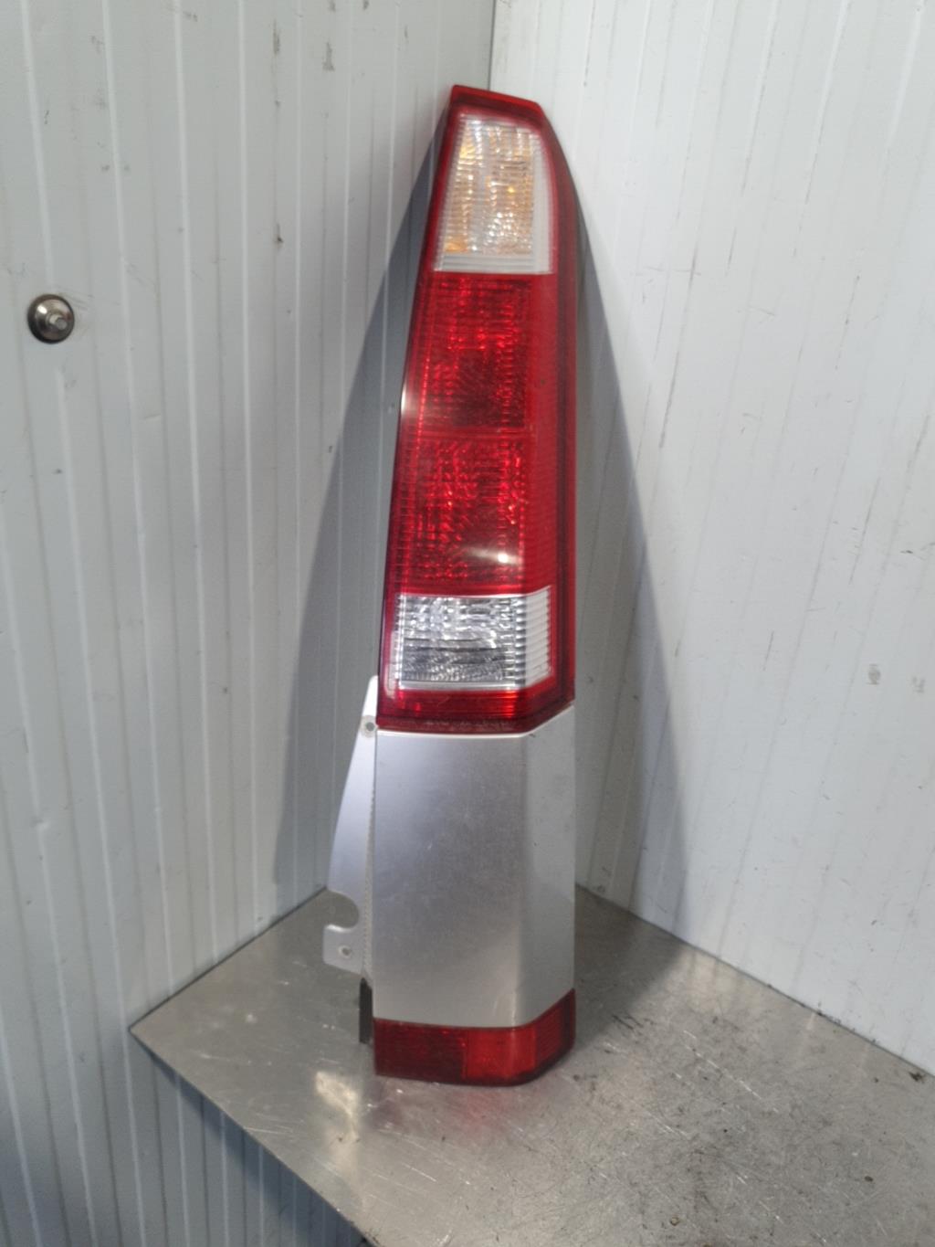 Fanale posteriore principale destro (luci) OPEL MERIVA A PHASE 1 Gasolina - 1