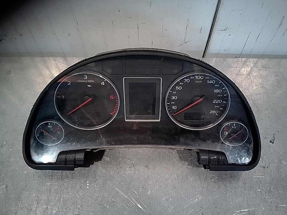 Compteur AUDI A4 2 AVANT PHASE 1 BREAK Diesel - 1