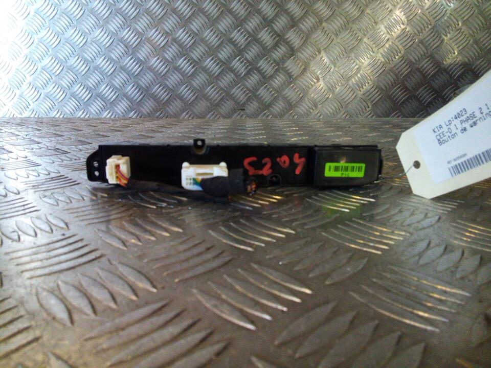 Bouton de warning KIA CEE-D 1 PHASE 2 Diesel - 1