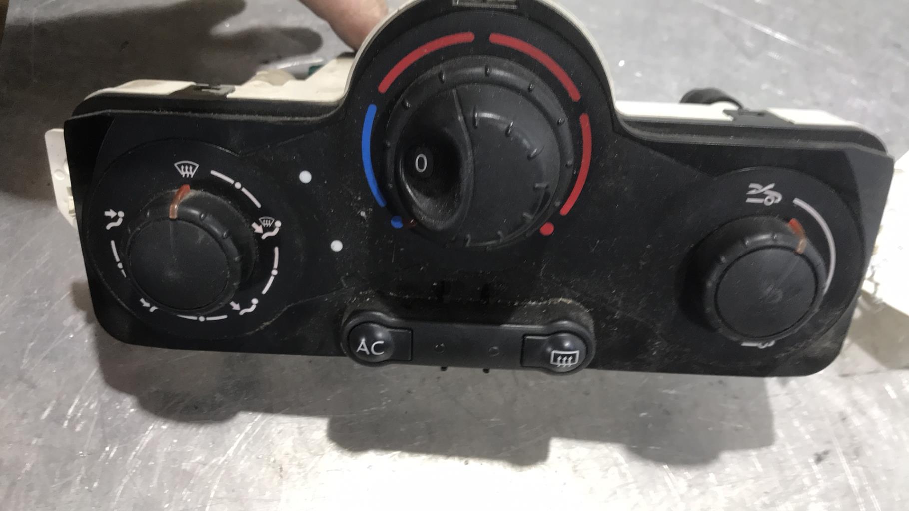 Commande chauffage RENAULT MODUS PHASE 1 Diesel - 1