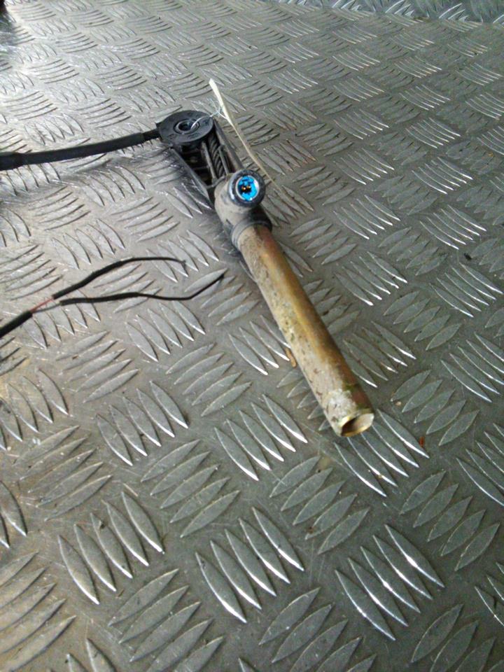 Aggancio cintura sicurezza anteriore sinistro RENAULT LAGUNA 2 PHASE 1 BREAK Diésel - 1