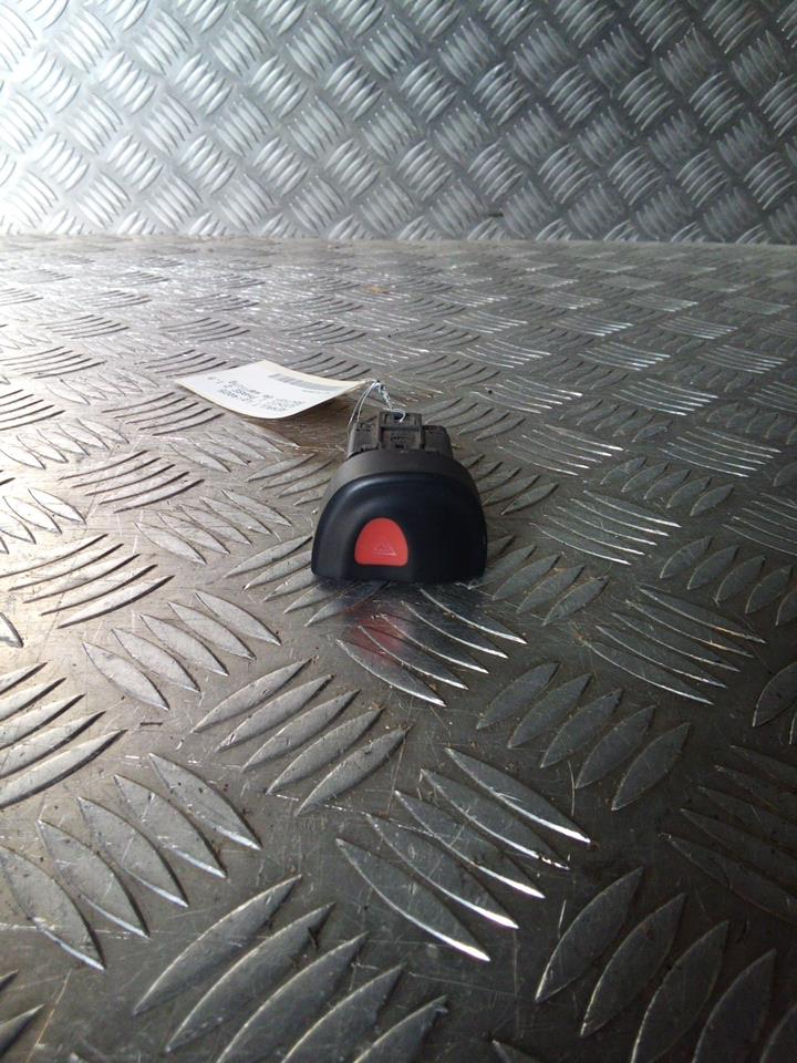 Bouton de warning RENAULT SCENIC 1 PHASE 2 Diesel - 1