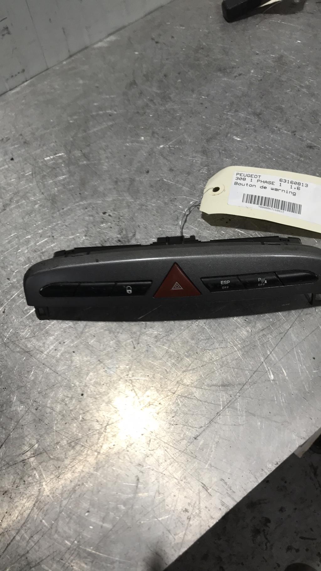 Bouton de warning PEUGEOT 308 1 PHASE 1 Diesel - 1