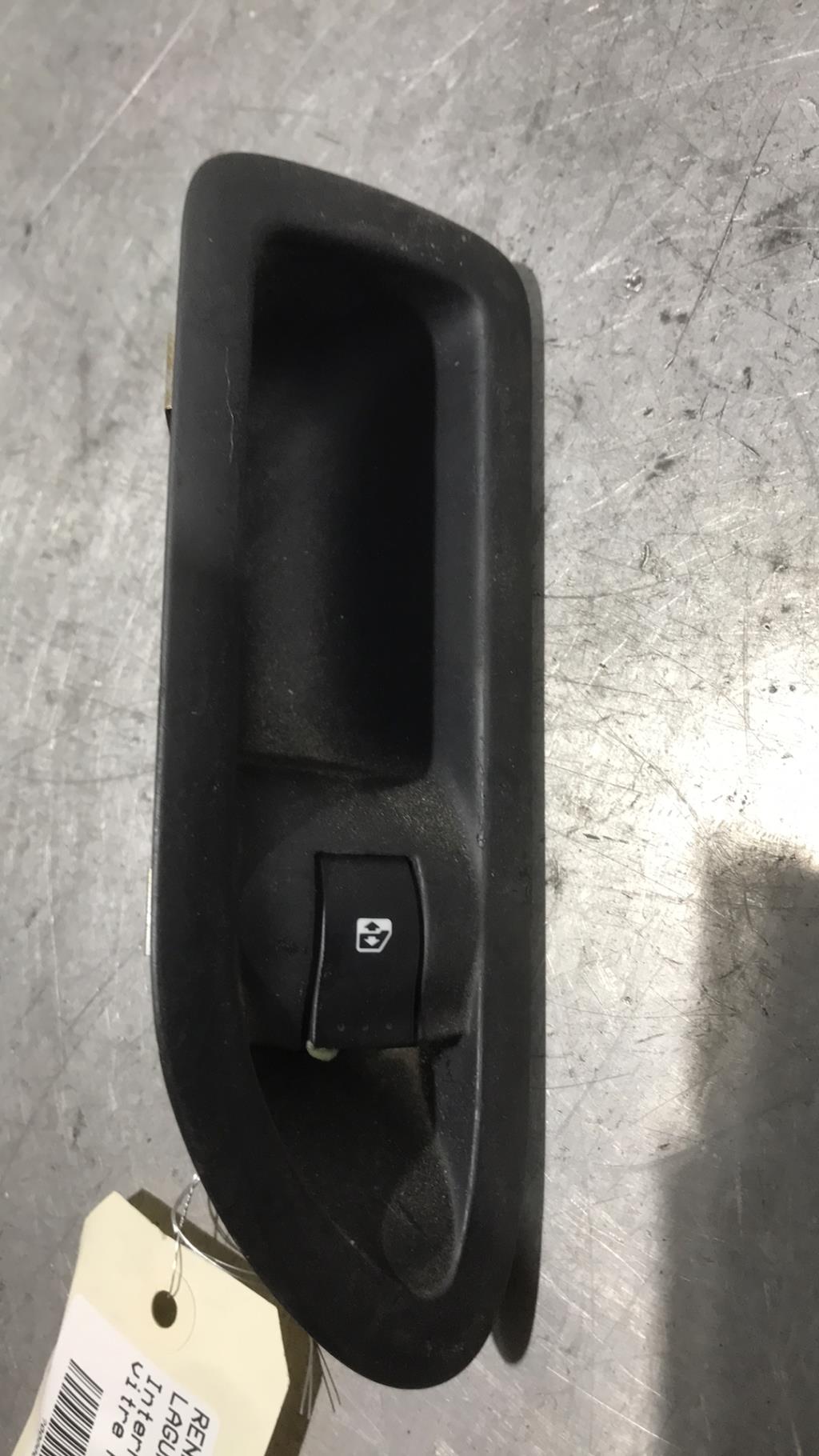 Interruttore lavacristalli posteriore sinistro RENAULT LAGUNA 2 PHASE 1 Diésel - 1