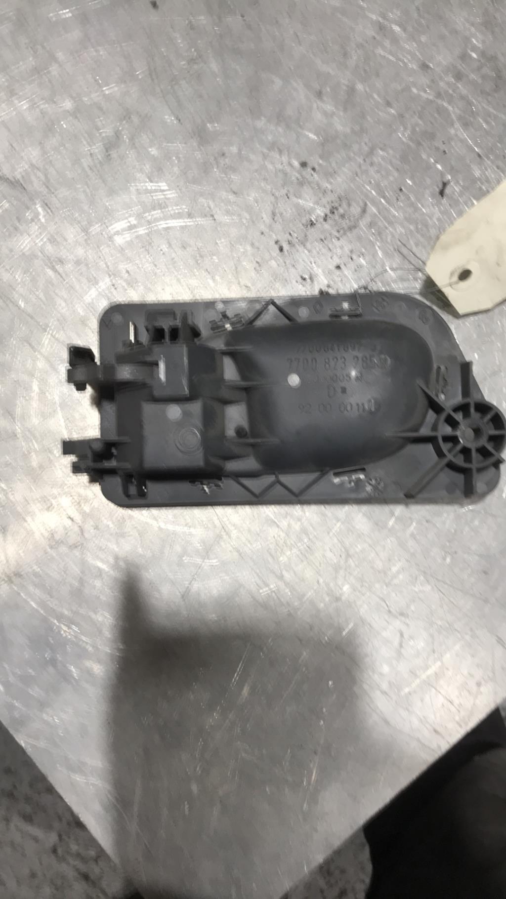 Maniglia interna anteriore destra RENAULT LAGUNA 1 PHASE 2 Gasolina - 1
