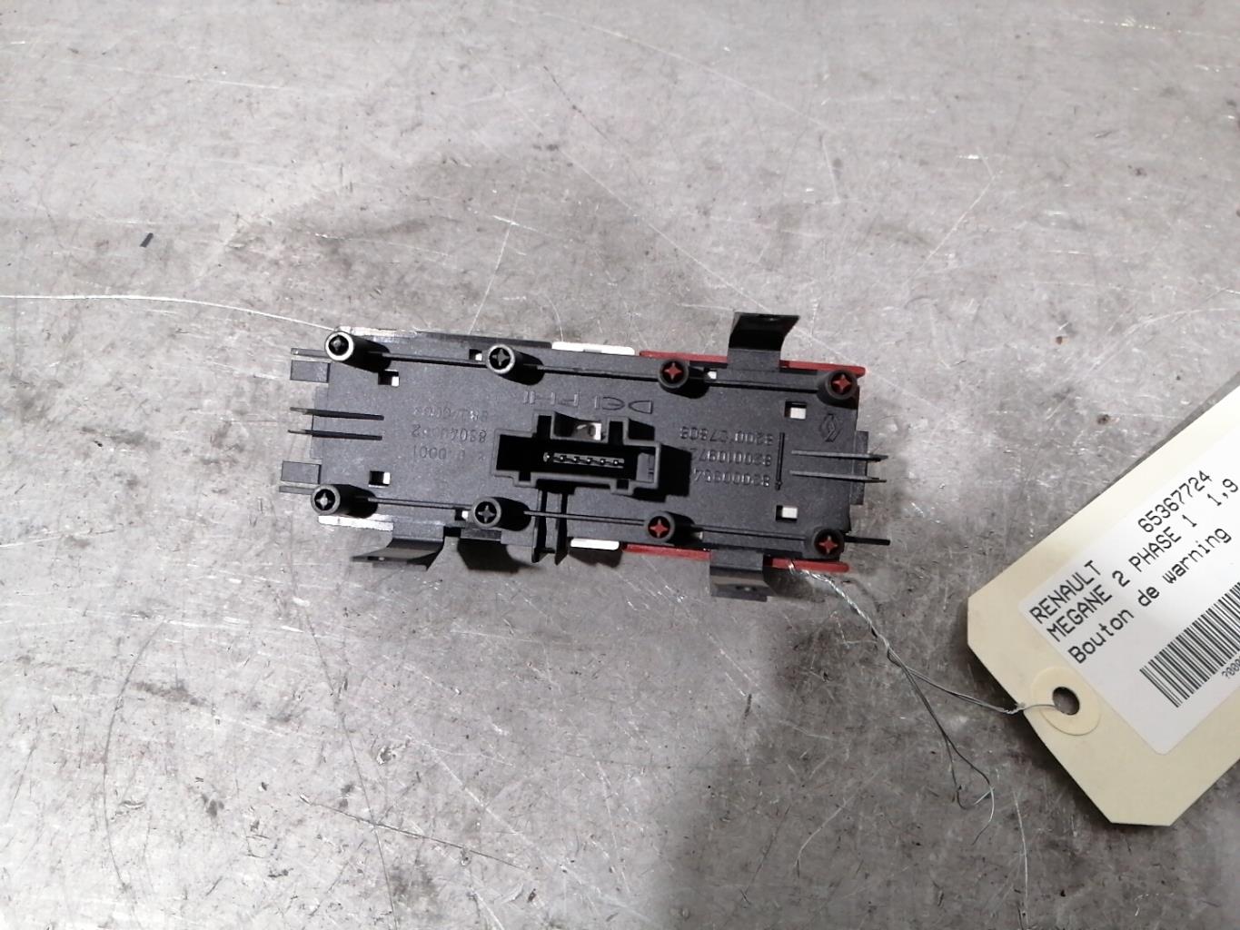 Bouton de warning RENAULT MEGANE 2 PHASE 1 Diesel - 1
