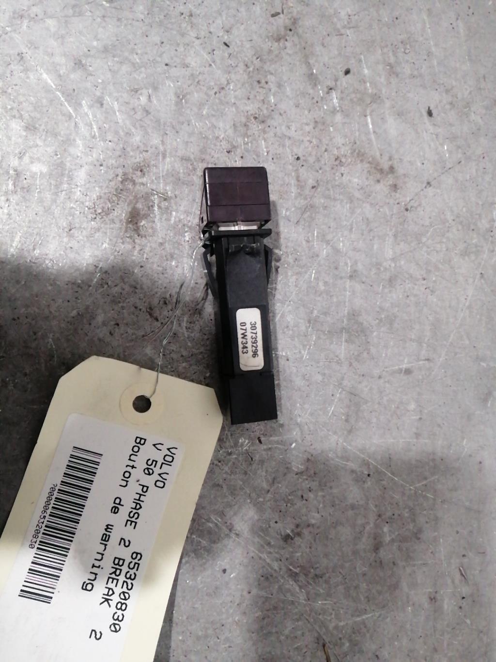 Bouton de warning VOLVO V 50 PHASE 2 BREAK Diesel - 1