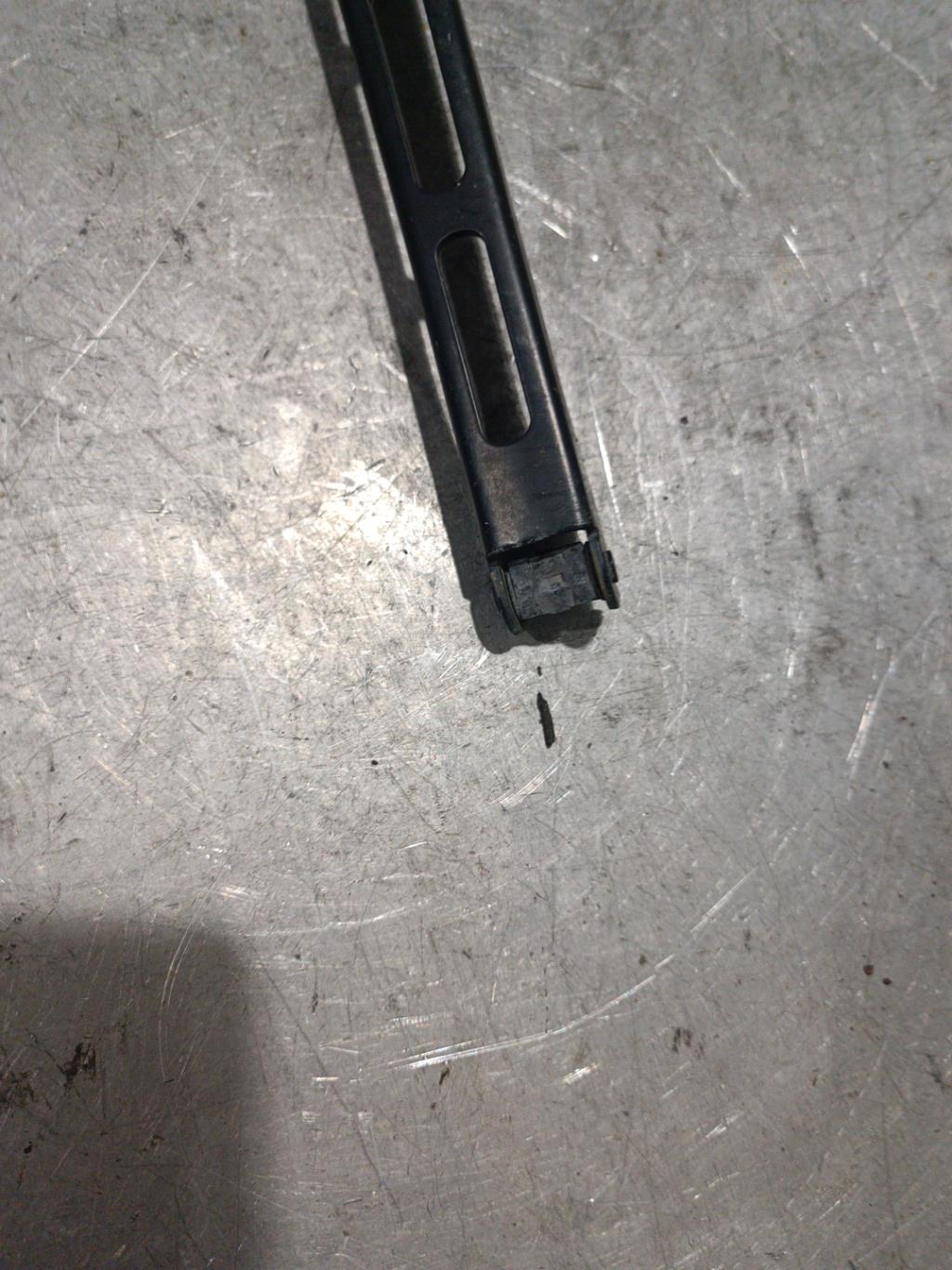 Braccio tergicristallo anteriore sinistro MERCEDES CLASSE CLK 209 COUPE Gasolina - 1