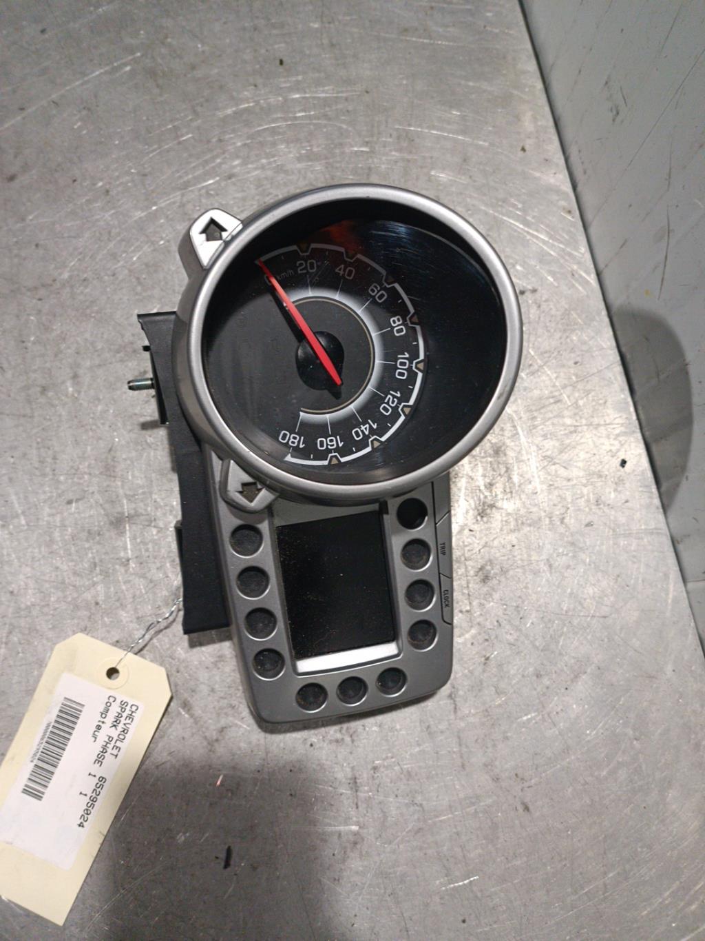 Compteur CHEVROLET SPARK PHASE 1 Essence - 1