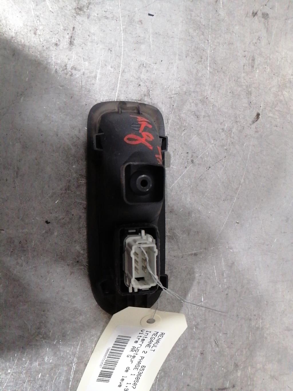 Interruttore lavacristalli posteriore sinistro RENAULT MEGANE 2 PHASE 1 Diésel - 1