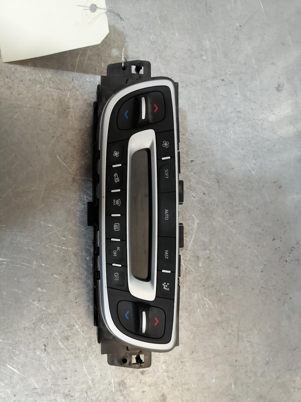 Commande chauffage RENAULT MEGANE 3 PHASE 1 Diesel - 1