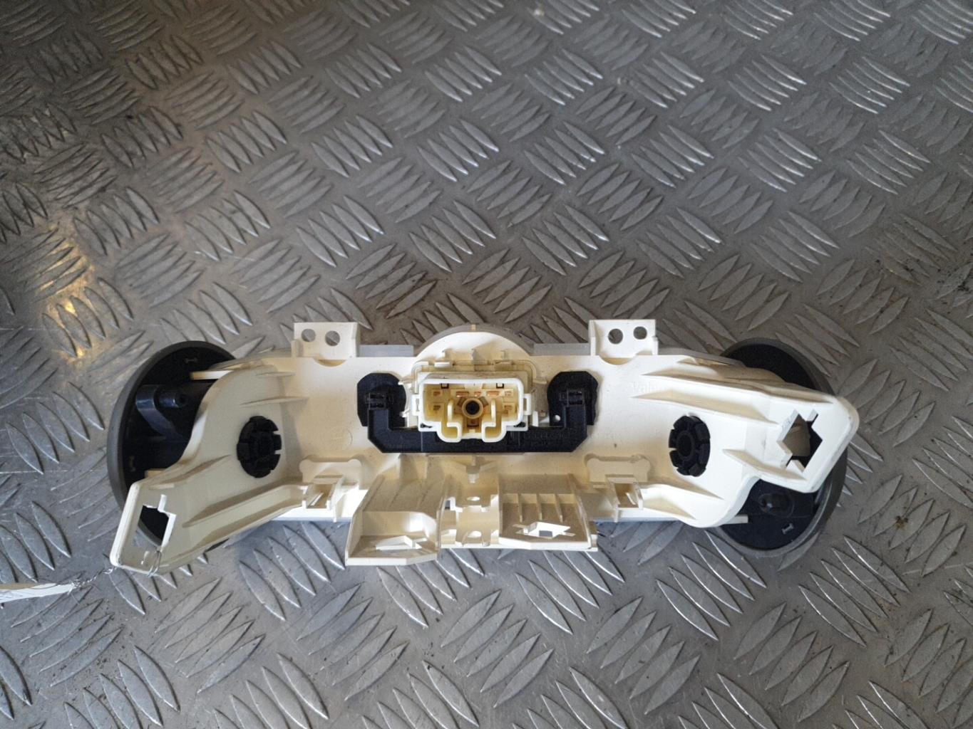 Commande chauffage CITROEN C1 1 PHASE 1 Essence - 1