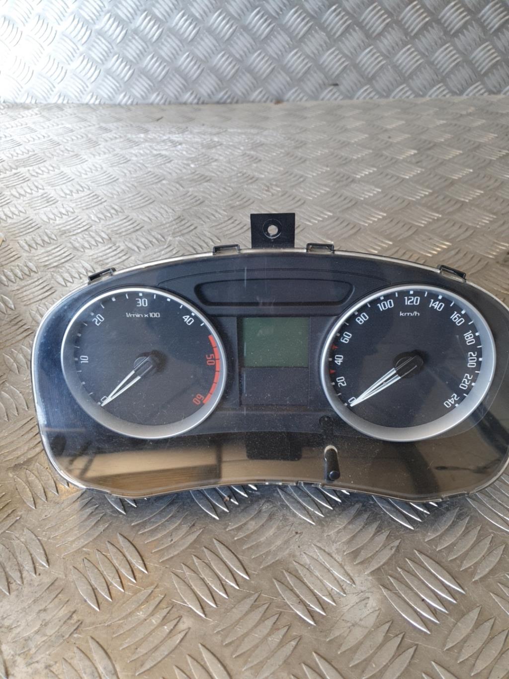 Compteur SKODA FABIA 2 PHASE 1 BREAK Diesel - 1