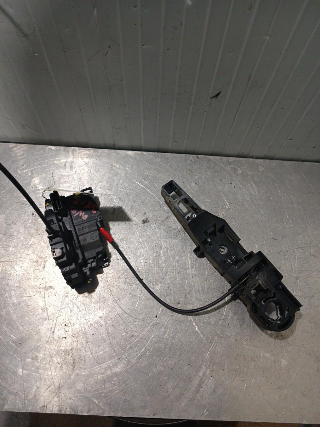 Chiusura centralizzata anteriore destra RENAULT KANGOO 2 PHASE 2 Diésel - 1
