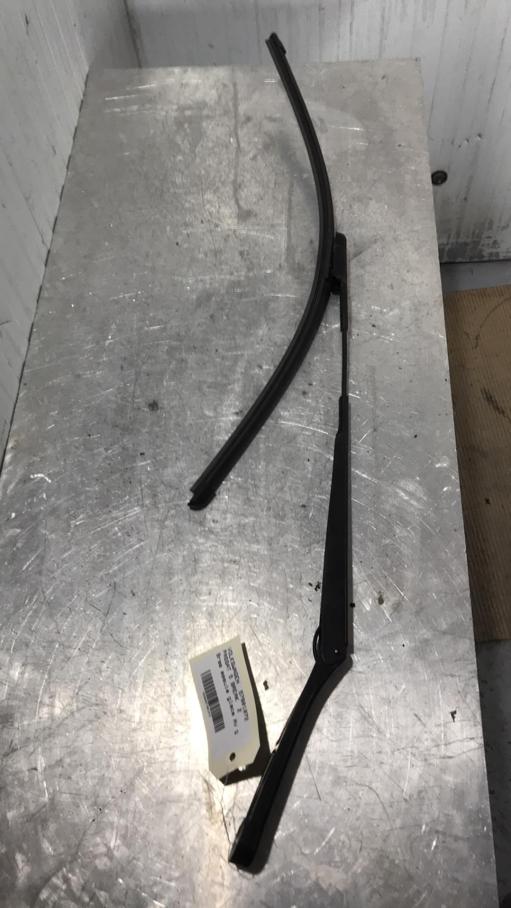 Braccio tergicristallo anteriore sinistro VOLKSWAGEN PASSAT 5 BREAK Diésel - 1