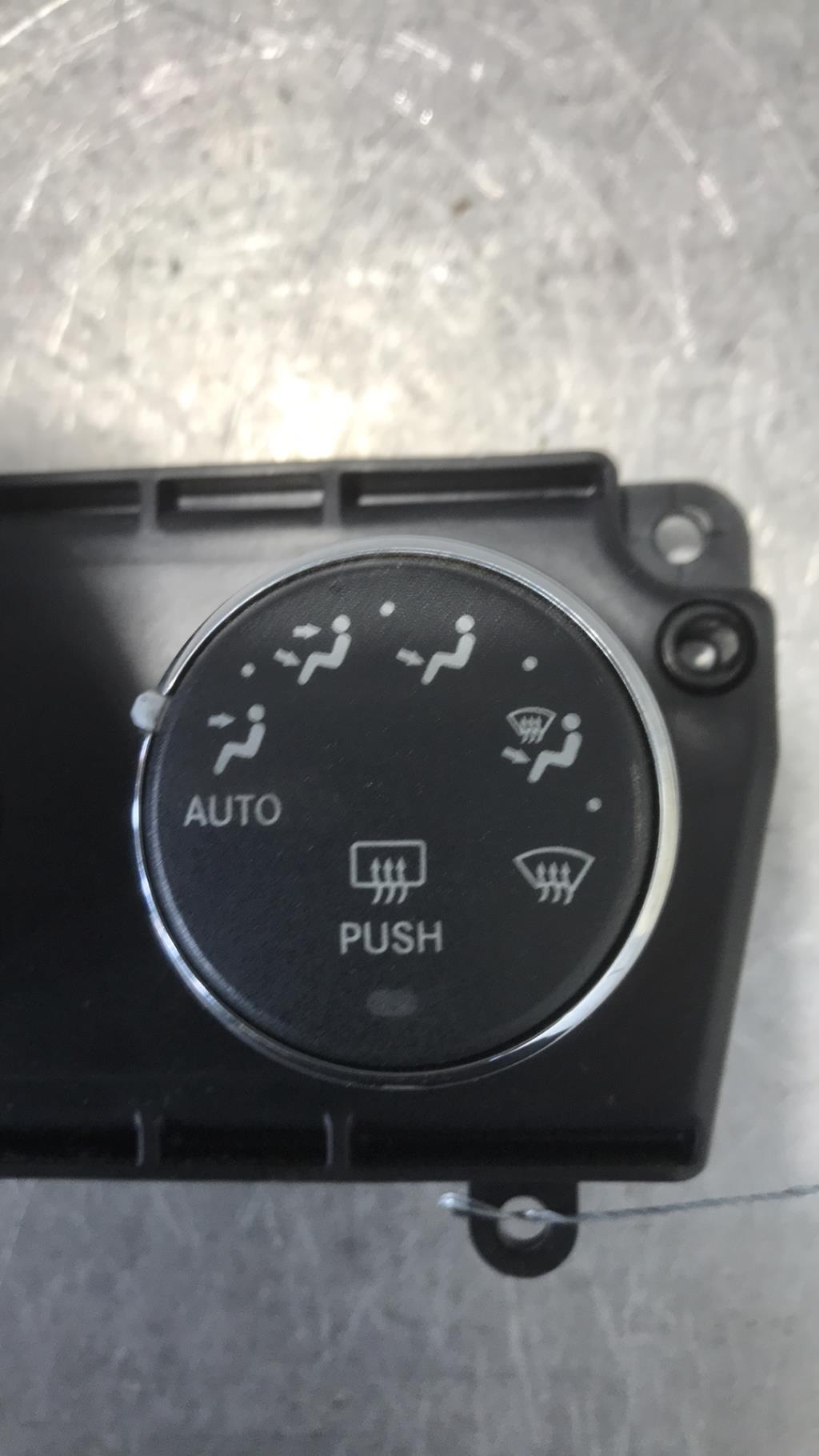 Commande chauffage CHRYSLER SEBRING 2 Diesel - 1