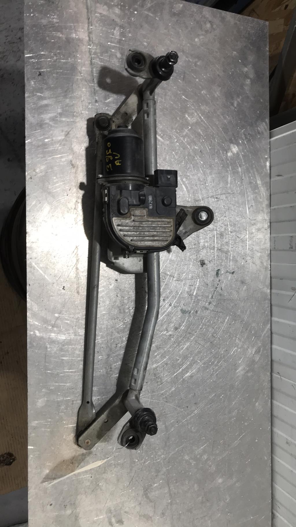 Motore tergicristallo anteriore VOLKSWAGEN PASSAT 5 BREAK Diésel - 1