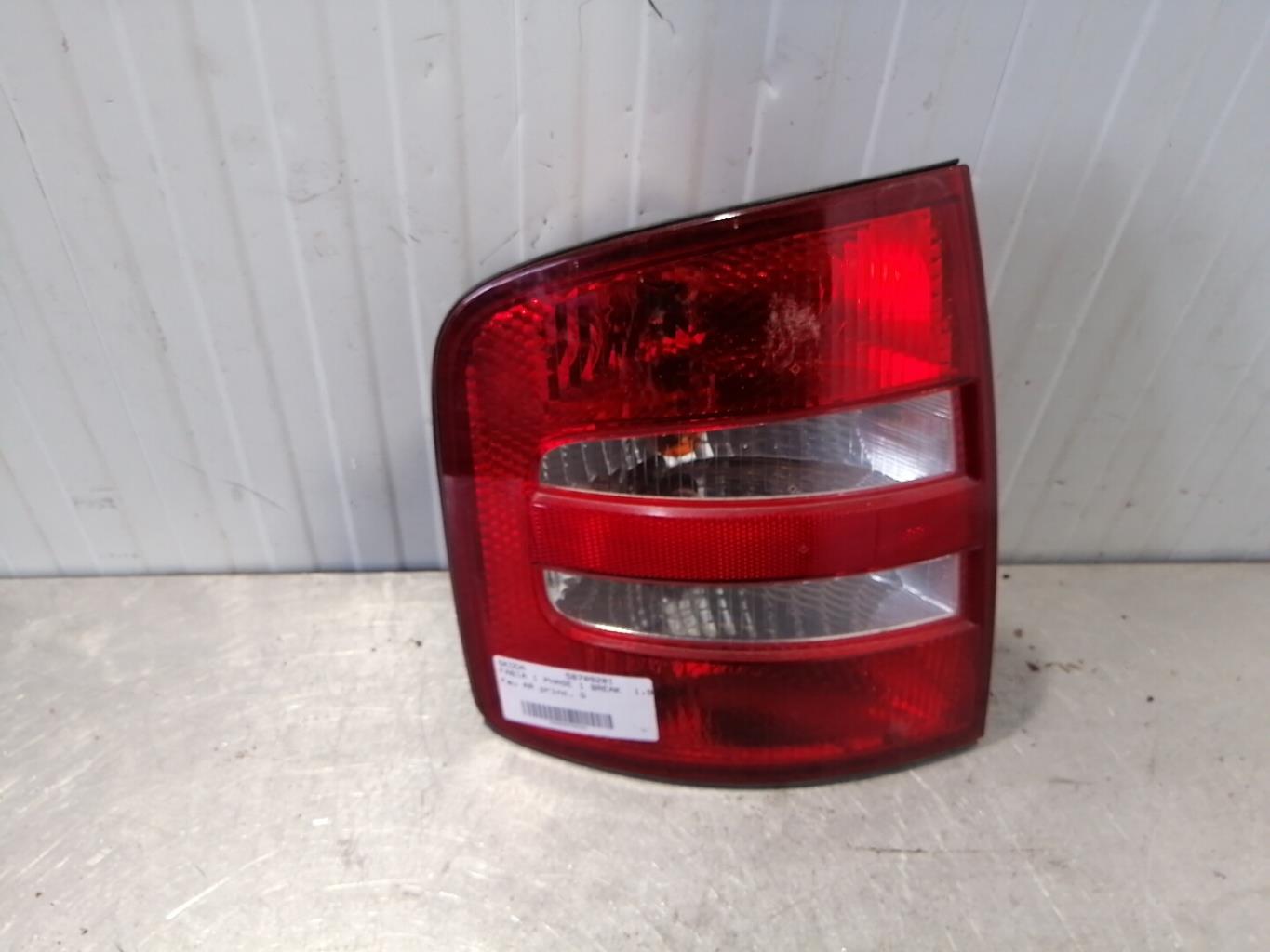 Fanale posteriore principale sinistro (luci) SKODA FABIA 1 PHASE 1 BREAK Diésel - 1