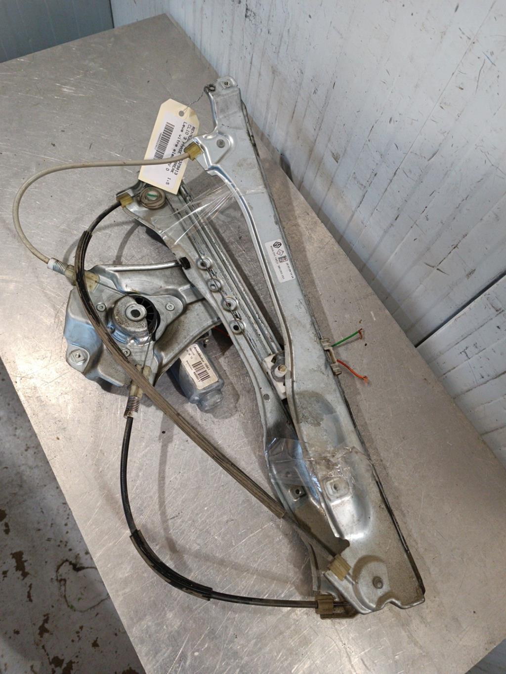 Alzacristalli elettrico anteriore destro RENAULT CLIO 3 PHASE 2 BREAK Diésel - 1