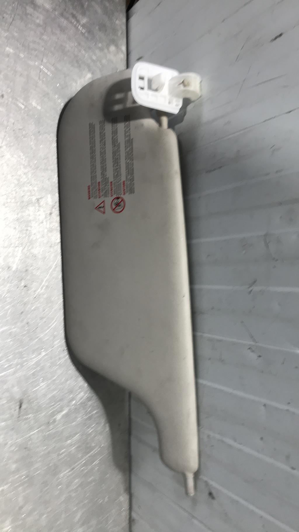 Visiera parasole destra RENAULT CLIO 3 PHASE 2 BREAK Diésel - 1