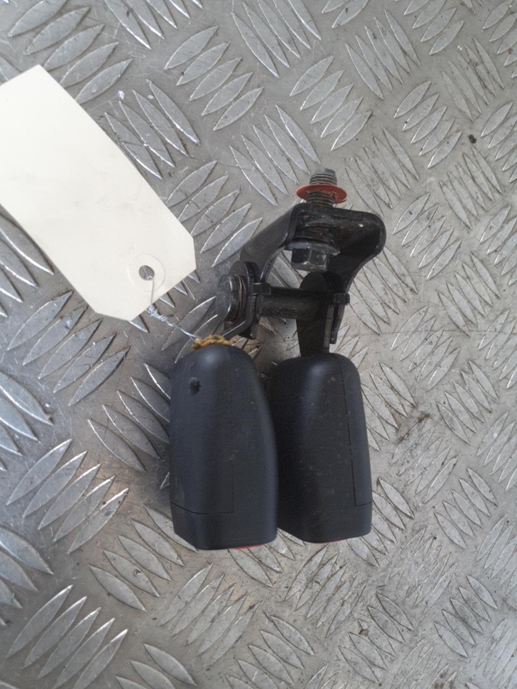 Aggancio cintura sicurezza anteriore sinistro HYUNDAI IX 35 PHASE 1 Diésel - 1