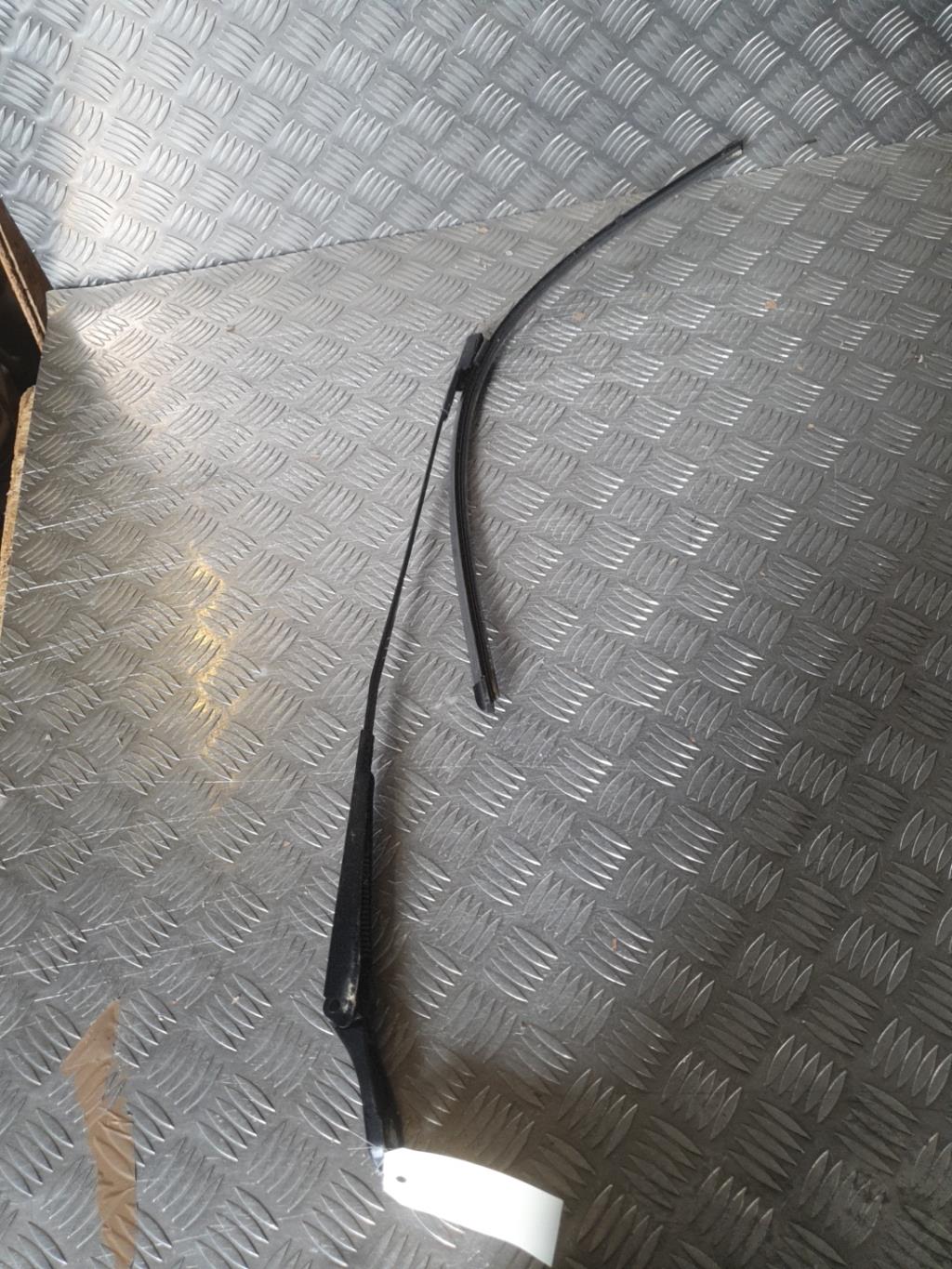 Braccio tergicristallo anteriore destro PEUGEOT 5008 1 PHASE 1 Diésel - 1