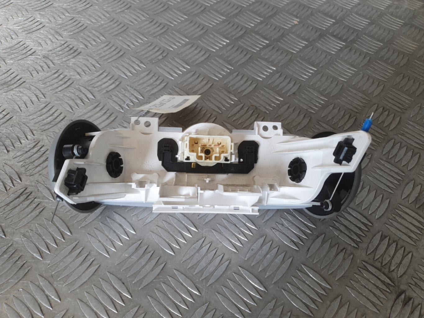 Commande chauffage PEUGEOT 107 PHASE 2 Diesel - 1