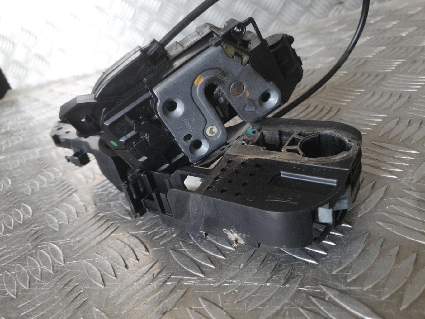 Chiusura centralizzata posteriore sinistra RENAULT MEGANE 3 PHASE 1 Diésel - 1