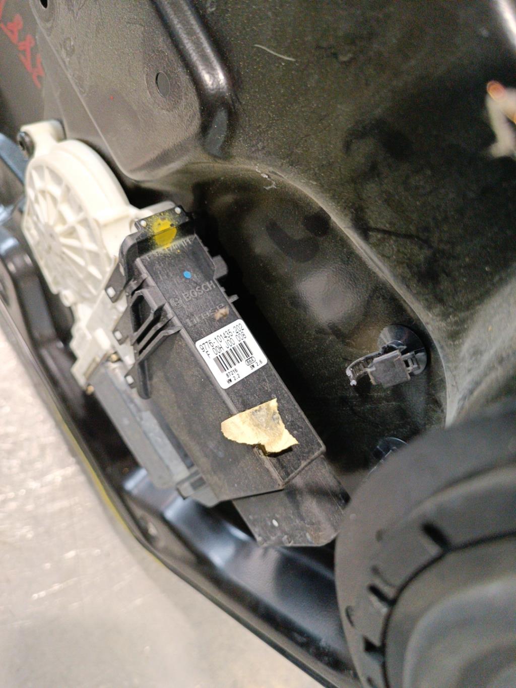 Alzacristalli elettrico anteriore destro VOLKSWAGEN NEW BEETLE 1 PHASE 1 Gasolina - 1