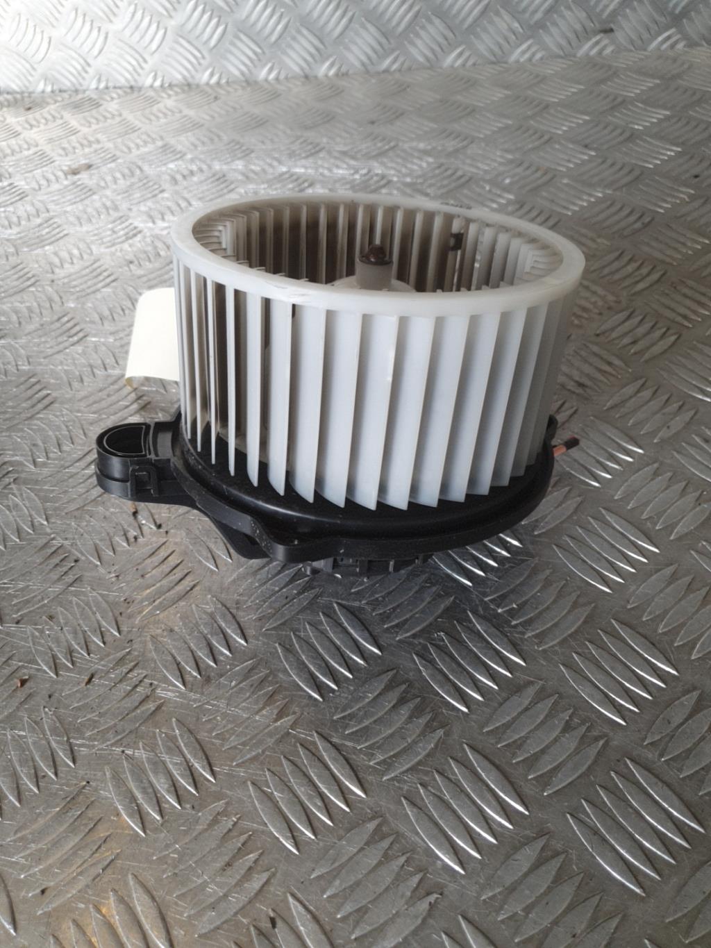 Pulseur d'air HYUNDAI IX 35 PHASE 1 Diesel - 1