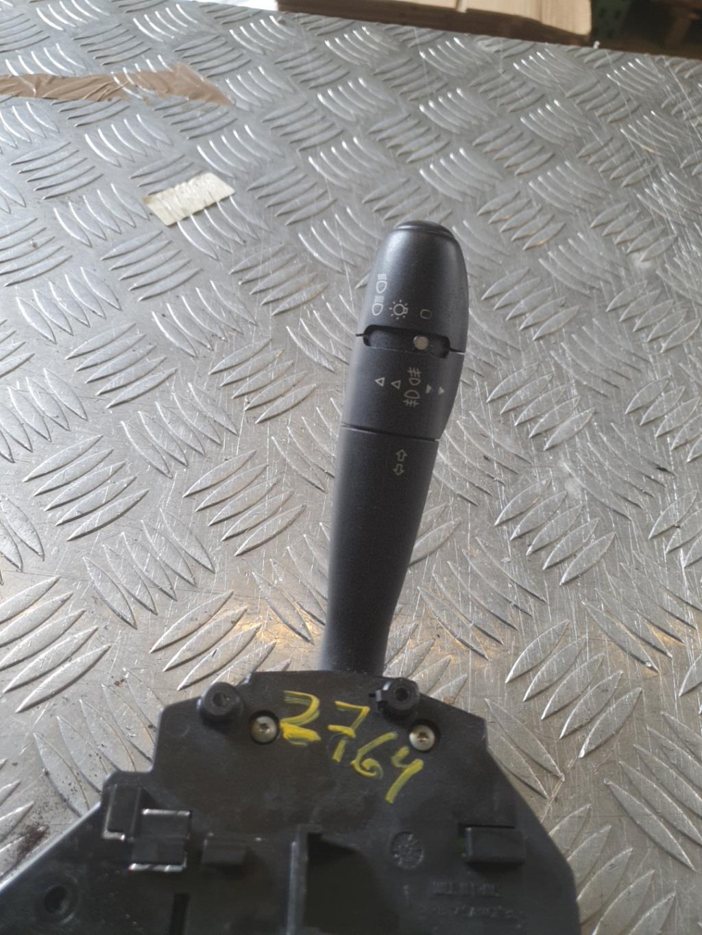 Support commodo (commutateur) CITROEN C4 1 PHASE 2 Diesel - 1