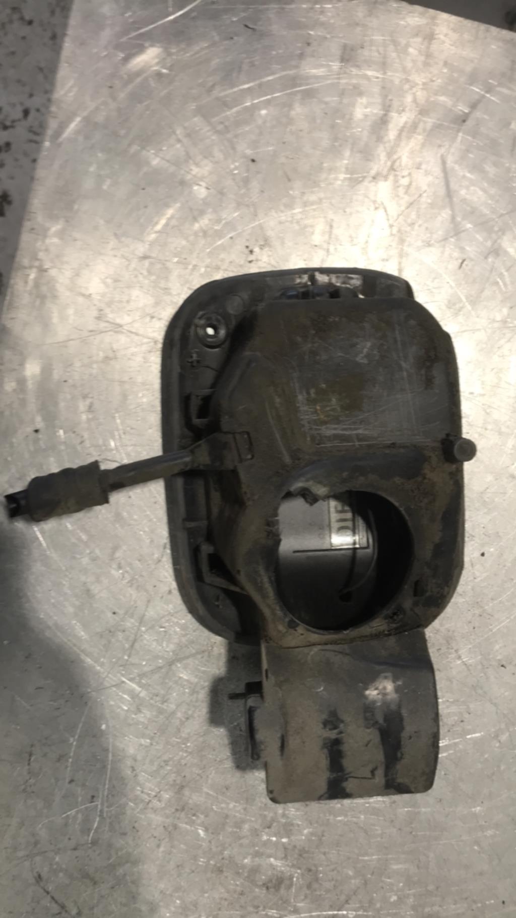 Trappe d'essence RENAULT CLIO 3 PHASE 1 Diesel - 1