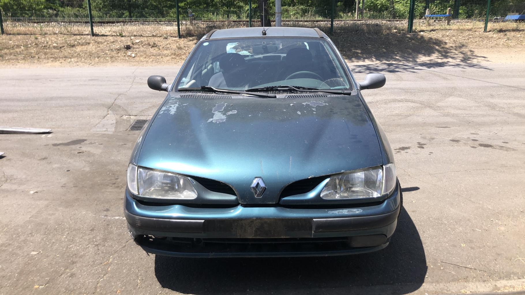 Gruppo ottico anteriore secondario sinistro (luci)(freccia) RENAULT MEGANE 1 PHASE 1 Gasolina - 1