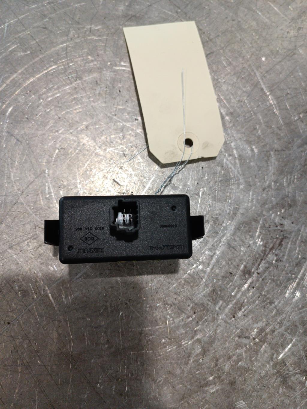 Bouton de warning RENAULT MODUS PHASE 1 Essence - 1