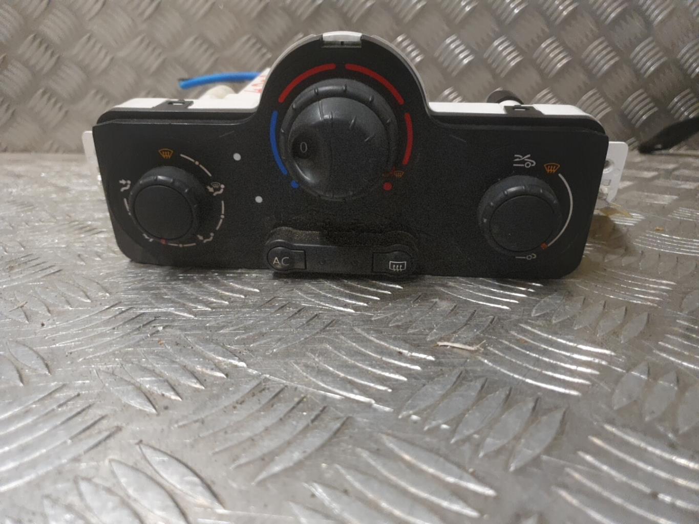 Commande chauffage RENAULT CLIO 3 PHASE 1 Diesel - 1